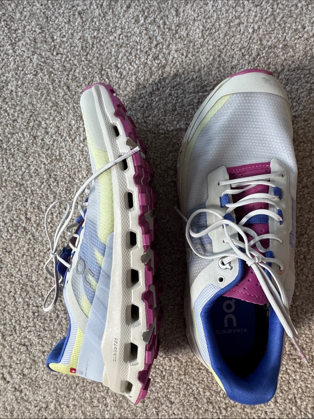 ON Cloudvista Women's White & Pink blue Running Shoes size 8.5